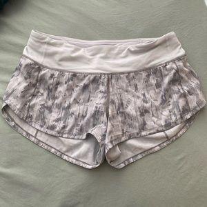Lulu speed up low rise short